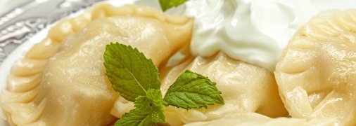 Эти вареники получаются очень рыхлые и ароматные (изображение создано с помощью ИИ)