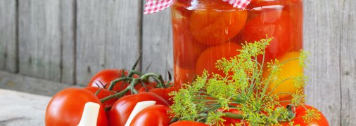 Заготавливаем помидоры на зиму: разные рецепты