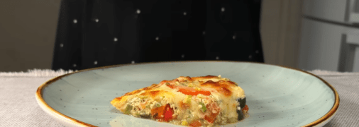 Ситна запіканка з овочів, яєць та сиру