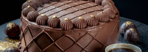 Этот шоколадный торт делается в считанные минуты (изображение создано с помощью ИИ)