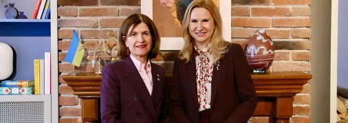 Елена Кондратюк и Андреа Эдер-Гичталер во время встречи