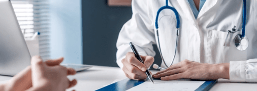 Сімейний лікар може вести і дорослих, і дітей