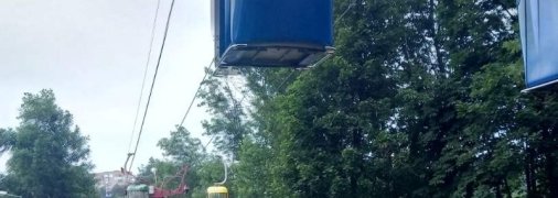 В Харькове на аттракционе застряли полтора десятка отдыхающих с детьми: подробности ЧП 