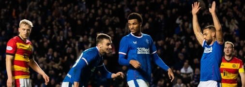 Тренер в Шотландии заставил свою команду пропустить гол: что произошло (видео)