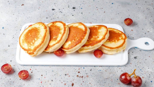 Оладьи получатся пышными и нежными: на чем их приготовить (видео)