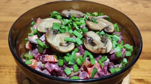 Салат из свеклы "Олеся": вкусная и полезная альтернатива "Шубе"