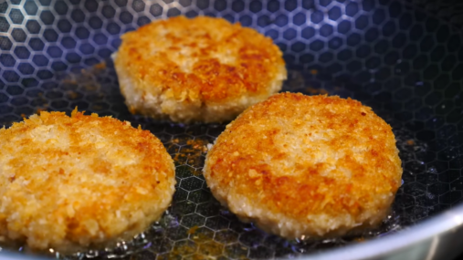 Вкусные постные котлеты: бюджетный рецепт (видео)