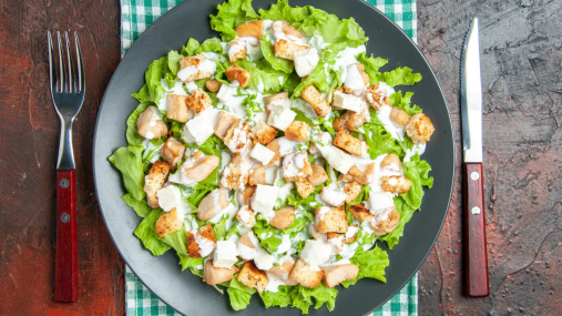 Достойная конкуренция "Оливье": этот салат получается еще вкуснее (фото)