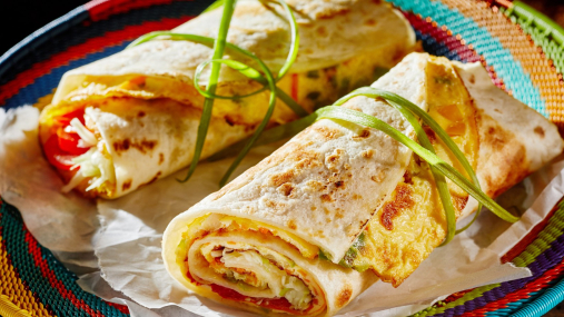Вкусность из лаваша: полезный завтрак для всех, кто спешит (видео)