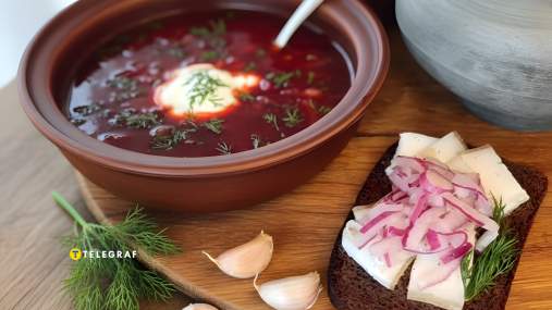 Сало не нужно солить часами: как приготовить вкусную закуску всего за 5 минут (видео)