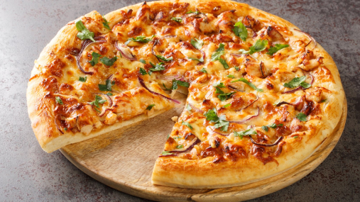 Когда пиццы хочется здесь и сейчас: ленивый рецепт домашней выпечки без лишней мороки (видео)