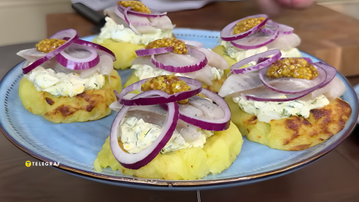 Закуска з оселедцем: оригінальний рецепт (відео)