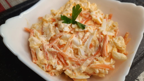 Удивительная простота: вкусный салат с морковью по-корейски за считанные минуты (видео)