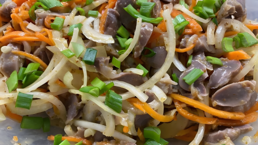 Недооцененный деликатес: как вкусно приготовить куриные желудки