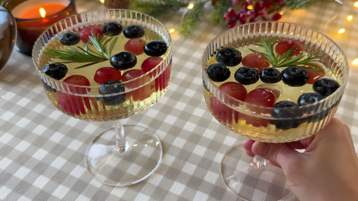 Настоящий новогодний десерт: рецепт желе из шампанского