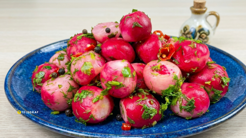 Квашеная редиска: неожиданный рецепт, который меняет вкус привычного овоща (видео)
