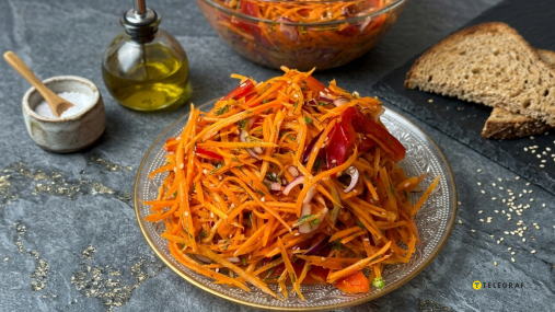 Морковный салат, который едят до последней крошки: рецепт вкусной закуски (видео)