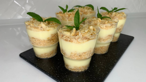 Вкуснейший "Наполеон" без выпечки: рецепт, который сэкономит ваше время (видео)