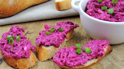 Эта намазка должна быть в каждом холодильнике: очень вкусно и дешево (видео)