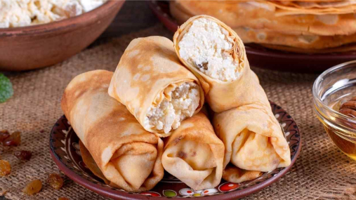 Блинчики с творогом: нежный завтрак или перекус тающий во рту (видео)