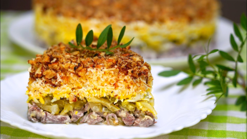 Салат "Принц" к Новому году: королевский вкусный и благородно нежный (видео)