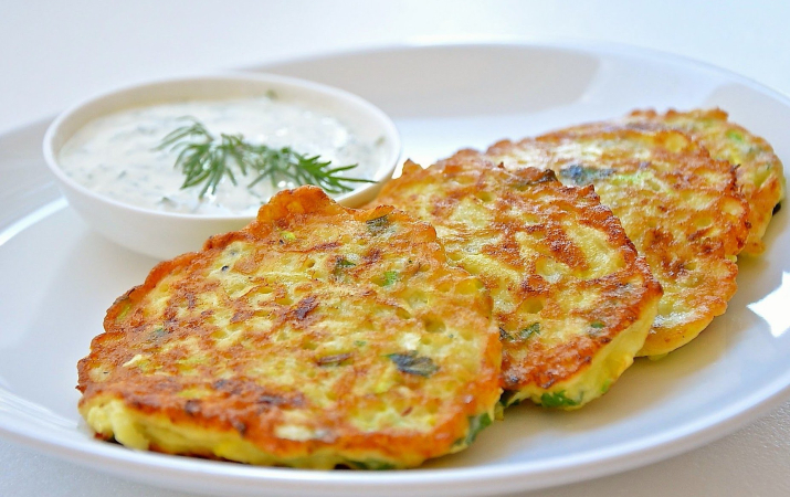 Как приготовить кабачковые блинчики вкусно+ классический рецепт