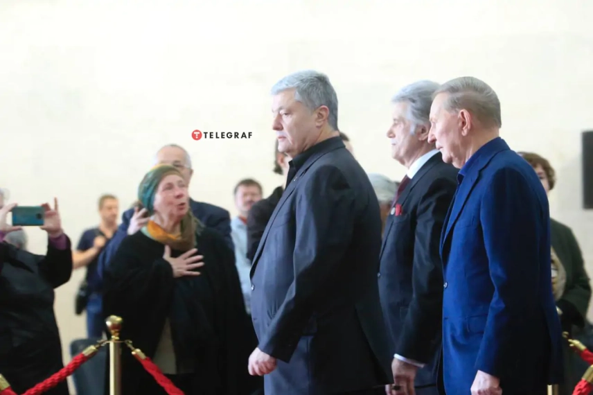 Похований на одному з найстаріших кладовищ Києва: як виглядає могила експрезидента України Кравчука 19 ywAAAAAAQABAAACAUwAOw==
