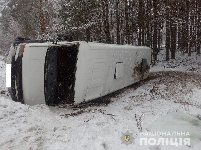 Фото автобуса изнутри с пассажирами