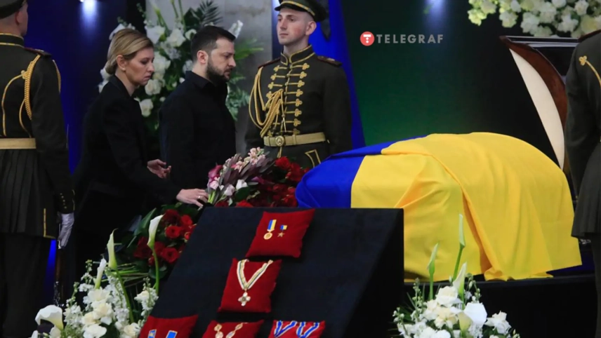 Похований на одному з найстаріших кладовищ Києва: як виглядає могила експрезидента України Кравчука 18 ywAAAAAAQABAAACAUwAOw==