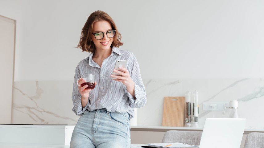 Батарея телефона не любит быть полностью заряженной